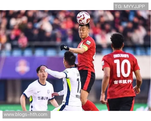 2017年上港与亚泰激战回顾：精彩瞬间与战术解析